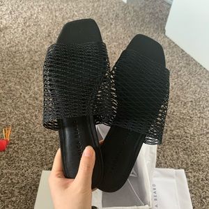 Veronica beard Martina slides brand new with box